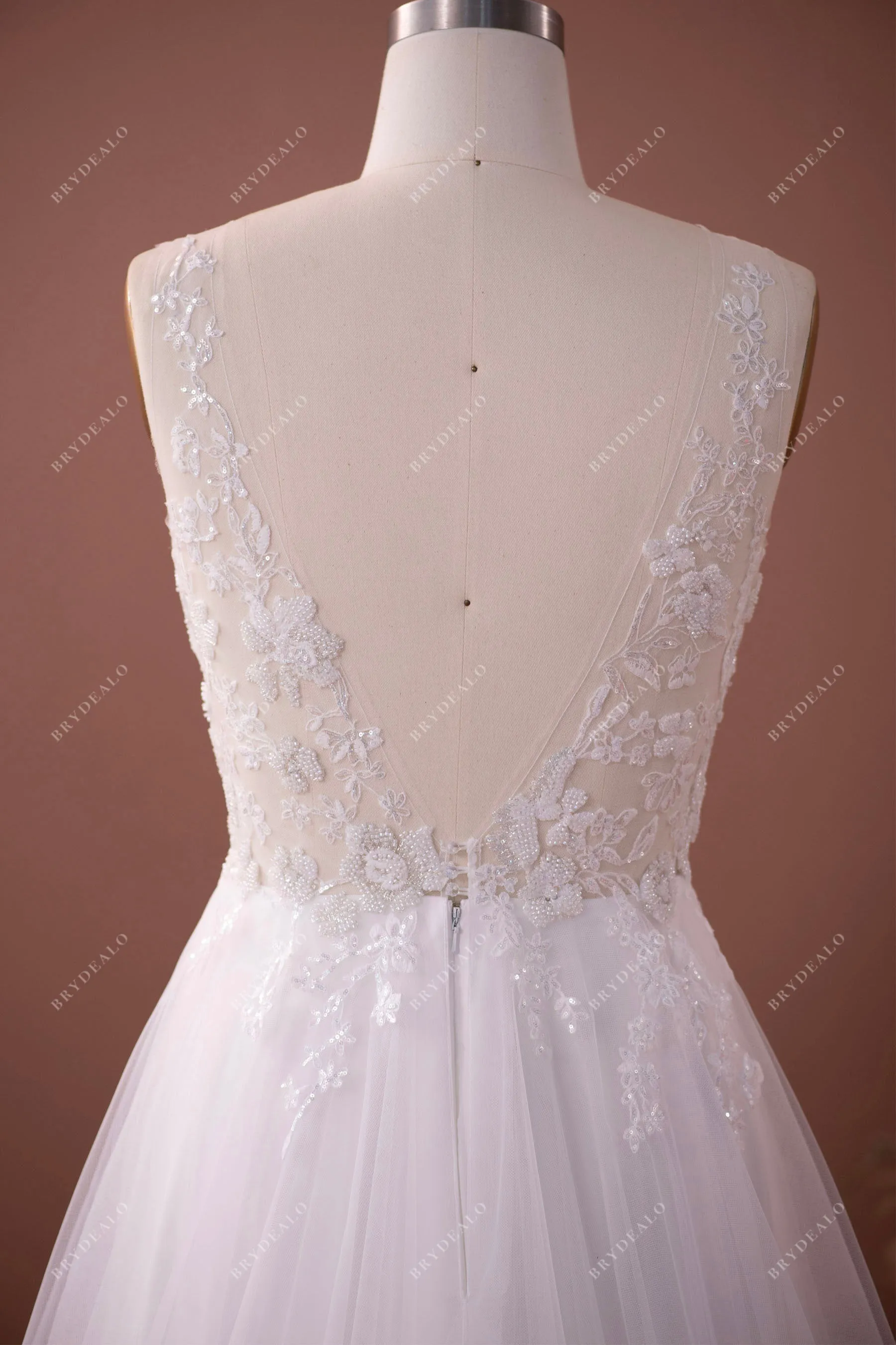 Elegant Lace Tulle Wedding Ball Gown