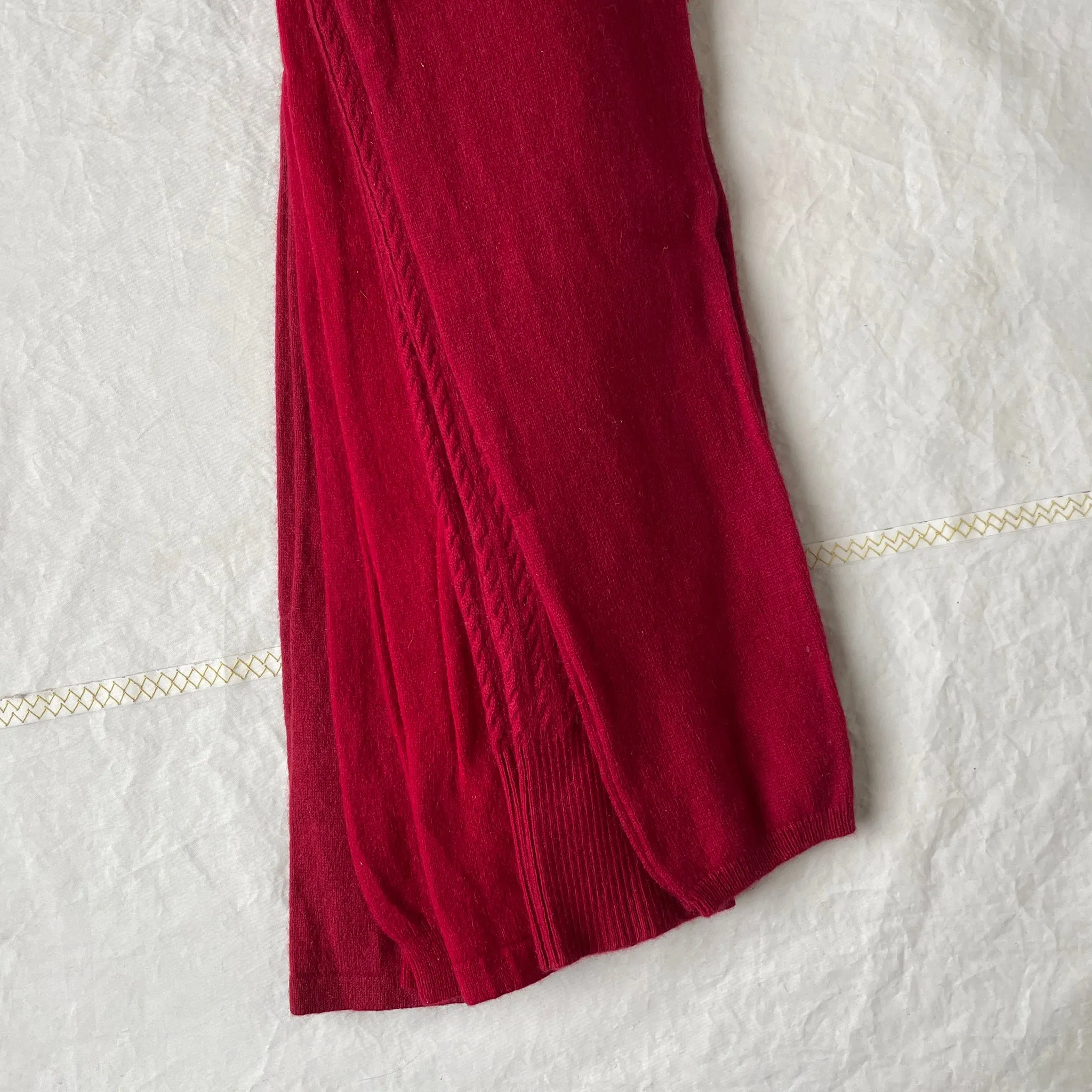 sweater arms - reds