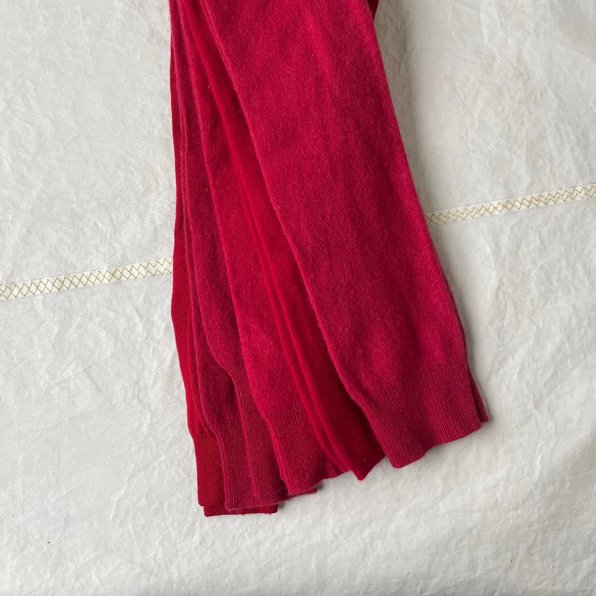 sweater arms - reds